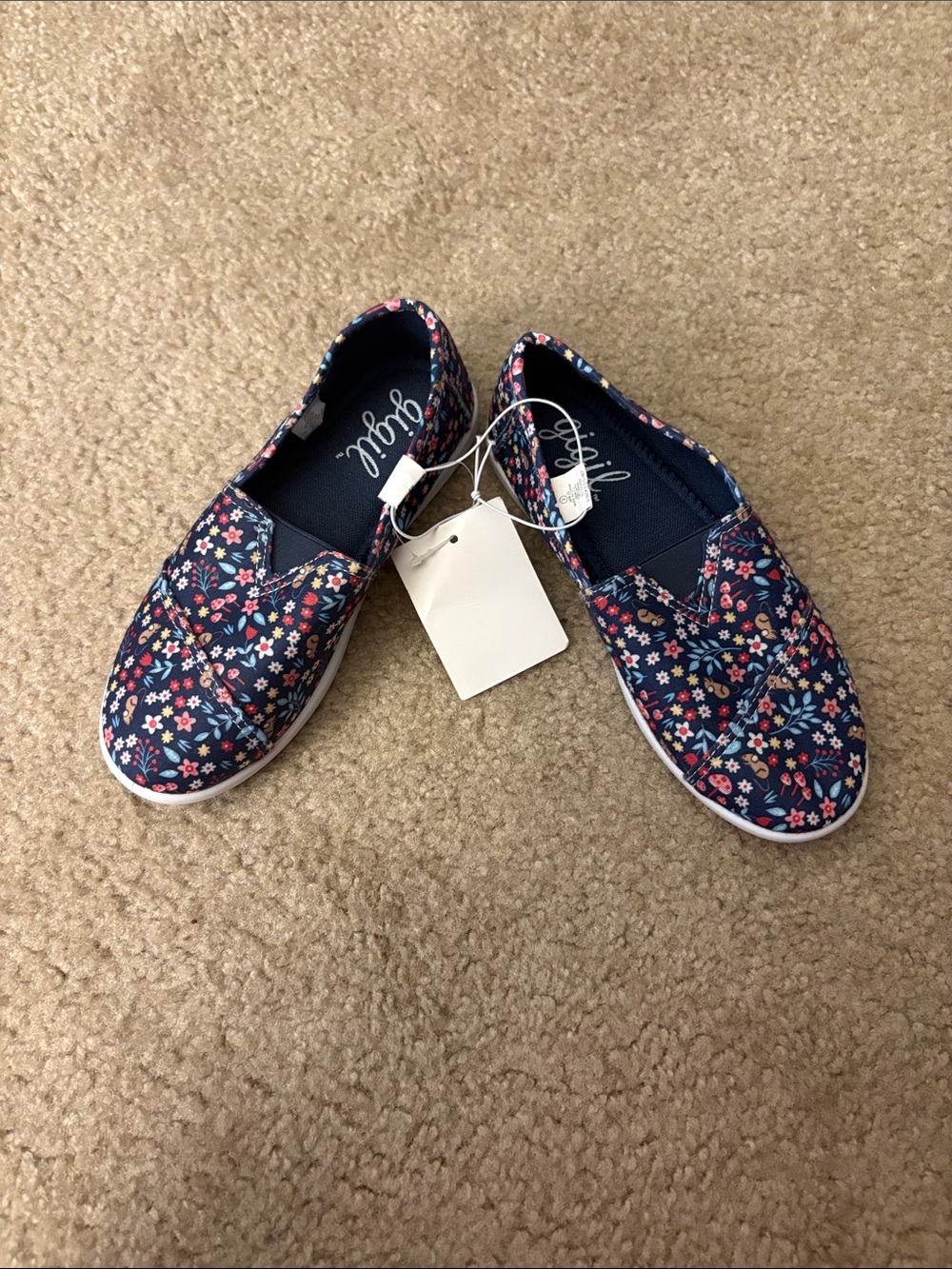gigil Navy Floral Slip-On Sneakers